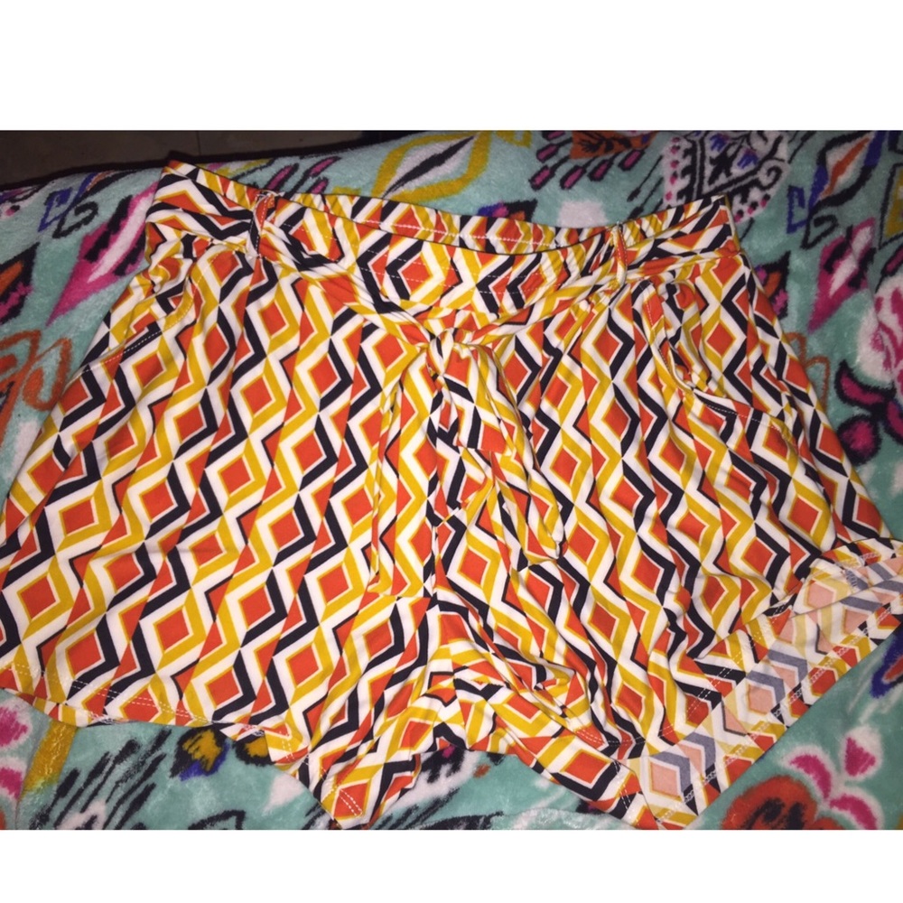 Front Tie Waist Shorts W/ Pockets 1X
